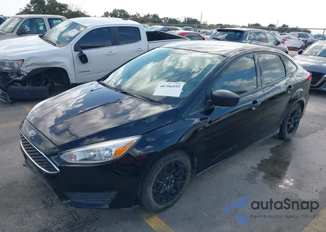 2016 Ford Focus S из США, поврежденный, VIN 1FADP3E26GL297301